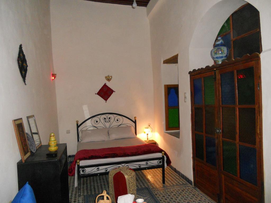 Riad Mikou فاس الغرفة الصورة